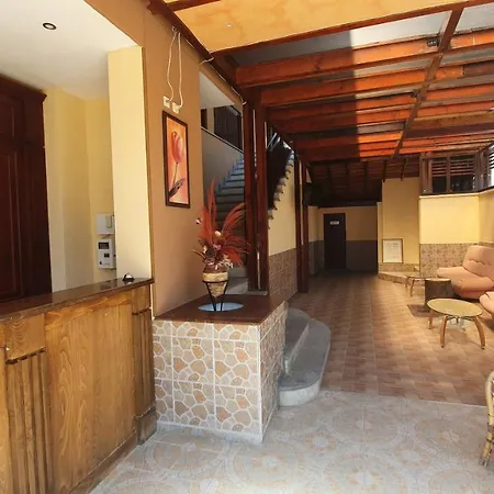 Otel Bora 2*