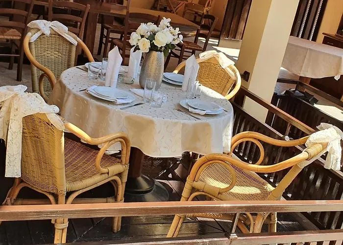 Ξενοδοχείο Bora 2*