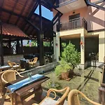 فندق Bora